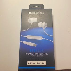 NWT Brookstone iPhone wired earbuds